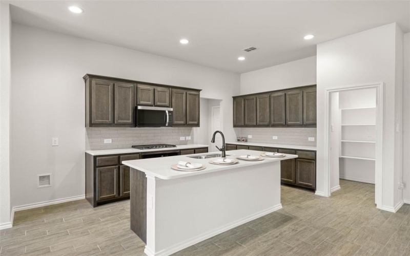 501 Pebble, Azle, TX 76020, 4 Bedrooms Bedrooms, ,2 BathroomsBathrooms,Residential,For Sale,501 Pebble,0,21021808