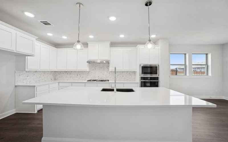 1032 Violet Drive, Crowley, TX 76036, 4 Bedrooms Bedrooms, ,3 BathroomsBathrooms,Residential,For Sale,1032 Violet Drive,0,21021896