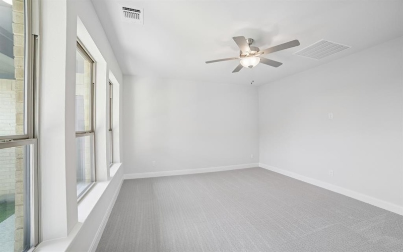 1032 Violet Drive, Crowley, TX 76036, 4 Bedrooms Bedrooms, ,3 BathroomsBathrooms,Residential,For Sale,1032 Violet Drive,0,21021896