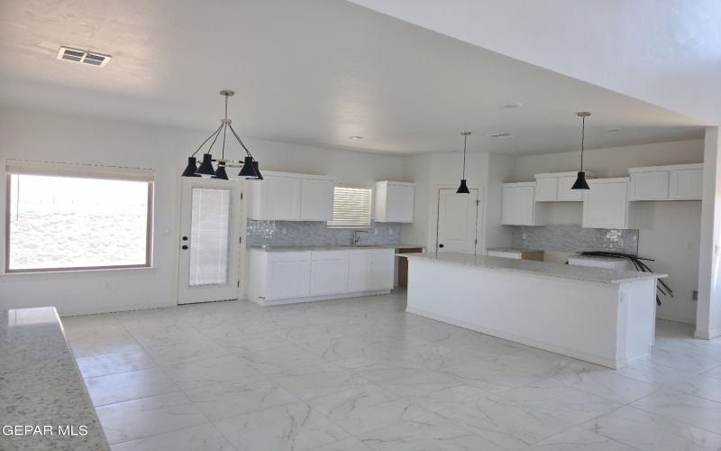 9951 Marie Ann Place, Socorro, TX 79927, 5 Bedrooms Bedrooms, ,1 BathroomBathrooms,Residential,For Sale,9951 Marie Ann Place,0,927760