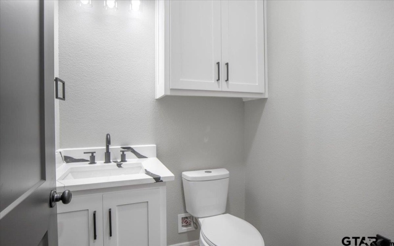 19363 Cedarpark PL, Lindale, TX 75771, 4 Bedrooms Bedrooms, ,2 BathroomsBathrooms,Residential,For Sale,19363 Cedarpark PL,25011818