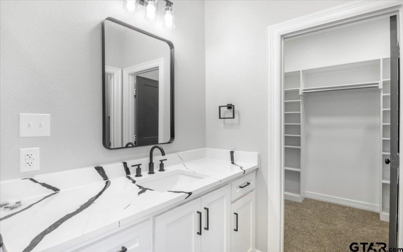 19363 Cedarpark PL, Lindale, TX 75771, 4 Bedrooms Bedrooms, ,2 BathroomsBathrooms,Residential,For Sale,19363 Cedarpark PL,25011818
