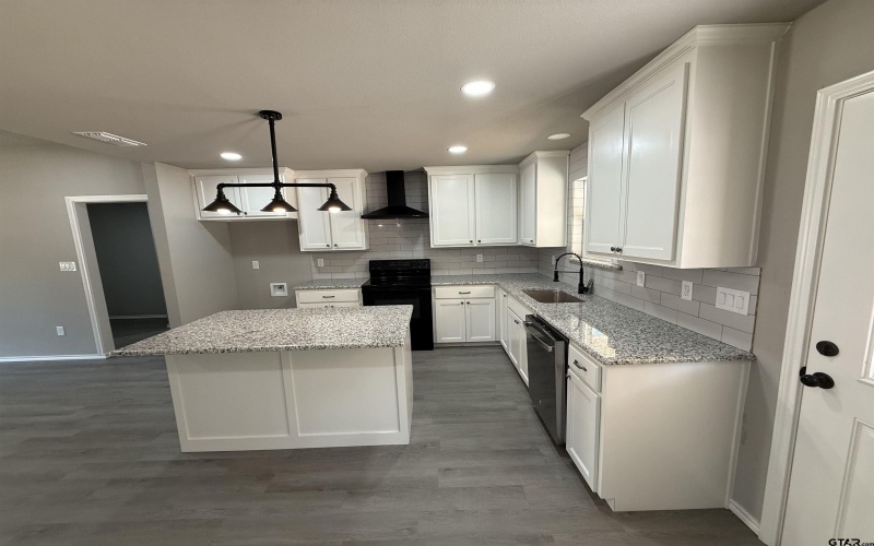 223 Private Road 6292, Mineola, TX 75773, 3 Bedrooms Bedrooms, ,2 BathroomsBathrooms,Residential,For Sale,223 Private Road 6292,25011824
