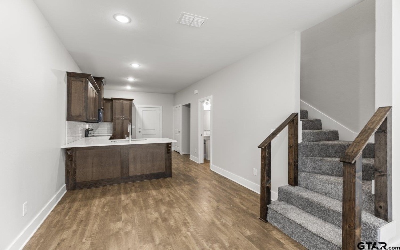 527 N College #1, Lindale, TX 75771, 2 Bedrooms Bedrooms, ,1 BathroomBathrooms,Residential,For Sale,527 N College #1,25011833