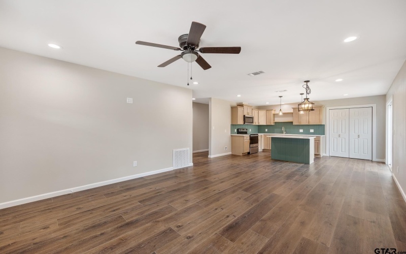1599 San Saba, Bullard, TX 75757, 3 Bedrooms Bedrooms, ,2 BathroomsBathrooms,Residential,For Sale,1599 San Saba,25011836