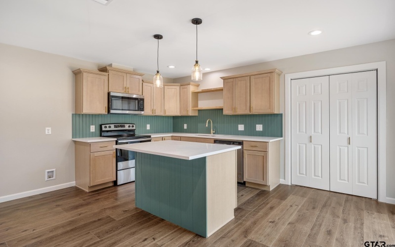 1599 San Saba, Bullard, TX 75757, 3 Bedrooms Bedrooms, ,2 BathroomsBathrooms,Residential,For Sale,1599 San Saba,25011836