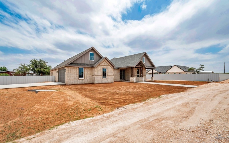 10801 W County Rd 142, Midland, TX 79706, 4 Bedrooms Bedrooms, ,2 BathroomsBathrooms,Residential,For Sale,10801 W County Rd 142,162167