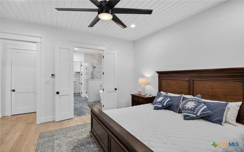 2001 Granite Cove, Kingsland, TX 78639, 5 Bedrooms Bedrooms, ,3 BathroomsBathrooms,Residential,For Sale,2001 Granite Cove,0,586906
