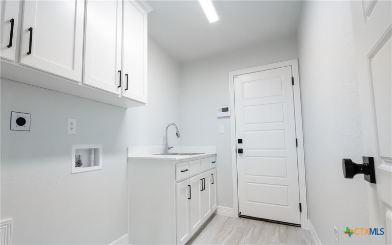 1321 Red Rock Road, Hewitt, TX 76643, 4 Habitaciones Habitaciones , ,3 BañosBaños,Residential,En Venta,1321 Red Rock Road,587725