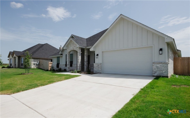 1404 Tahonta Drive, Hewitt, TX 76643, 4 Habitaciones Habitaciones , ,2 BañosBaños,Residential,En Venta,1404 Tahonta Drive,587752