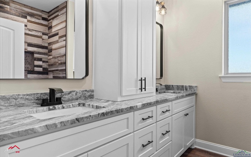 176 Brightside Trail, Kilgore, TX 75662, 4 Habitaciones Habitaciones , ,2 BañosBaños,Residential,En Venta,176 Brightside Trail,20251210