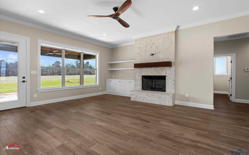 176 Brightside Trail, Kilgore, TX 75662, 4 Habitaciones Habitaciones , ,2 BañosBaños,Residential,En Venta,176 Brightside Trail,20251210
