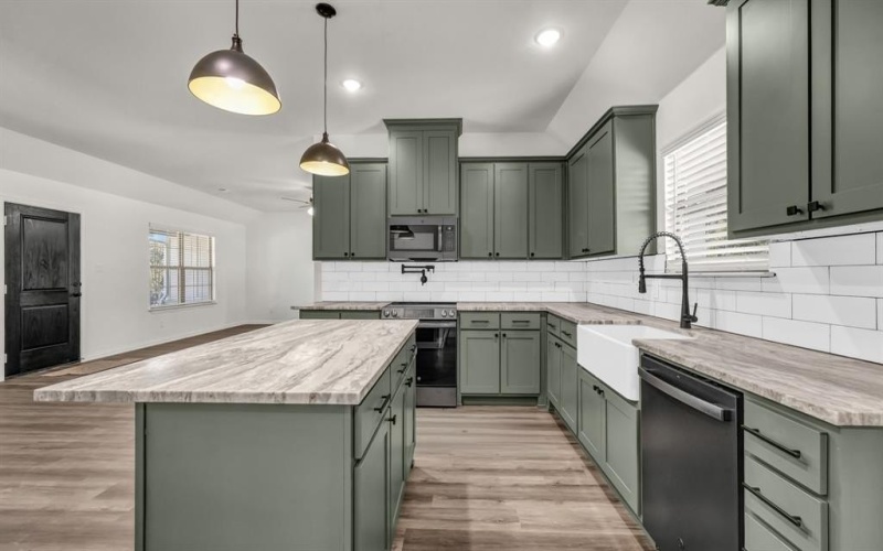 112 Sedona Creek Court, Poolville, TX 76487, 3 Bedrooms Bedrooms, ,2 BathroomsBathrooms,Residential,For Sale,112 Sedona Creek Court,0,21015419