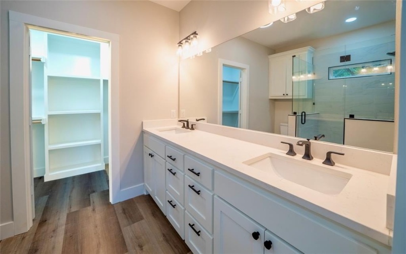 111 Lindy Lee Lane, Mabank, TX 75156, 3 Habitaciones Habitaciones , ,2 BañosBaños,Residential,En Venta,111 Lindy Lee Lane,0,21019272