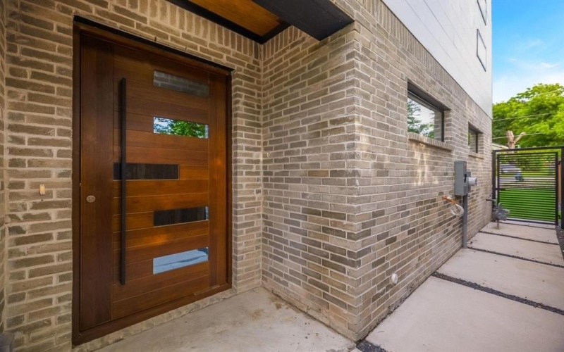 1919 Pollard Street, Dallas, TX 75208, 3 Bedrooms Bedrooms, ,3 BathroomsBathrooms,Residential,For Sale,1919 Pollard Street,0,21021547