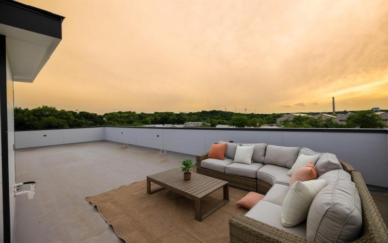 1919 Pollard Street, Dallas, TX 75208, 3 Bedrooms Bedrooms, ,3 BathroomsBathrooms,Residential,For Sale,1919 Pollard Street,0,21021547