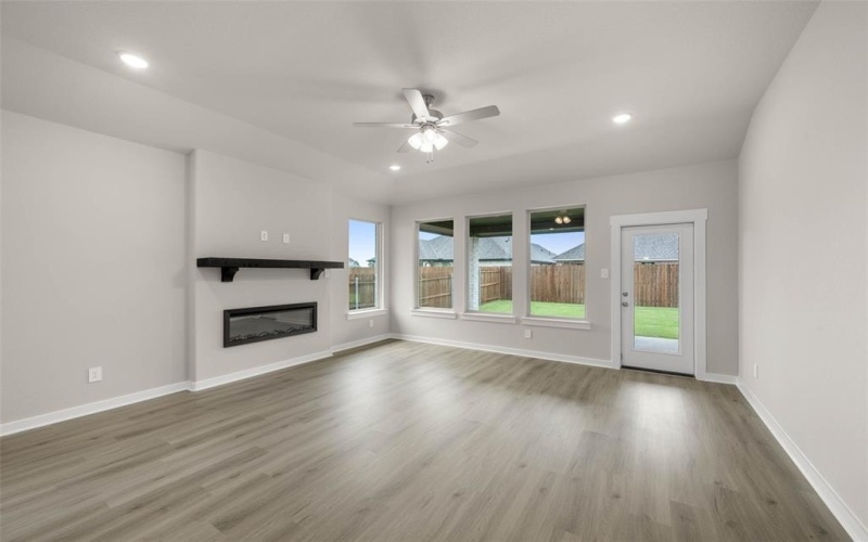 1135 Rothland, Red Oak, TX 75154, 3 Habitaciones Habitaciones , ,2 BañosBaños,Residential,En Venta,1135 Rothland,0,21023472