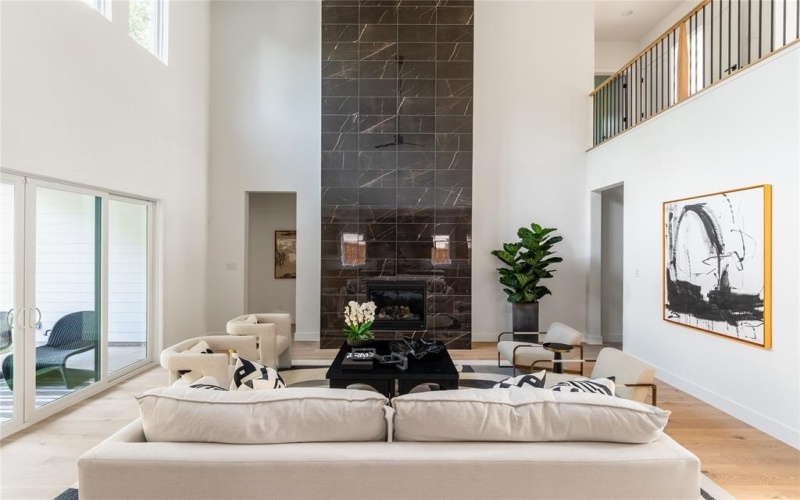 525 Classen Drive, Dallas, TX 75218, 5 Habitaciones Habitaciones , ,5 BañosBaños,Residential,En Venta,525 Classen Drive,21023528