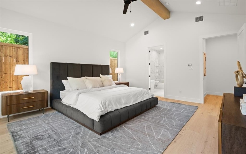 525 Classen Drive, Dallas, TX 75218, 5 Habitaciones Habitaciones , ,5 BañosBaños,Residential,En Venta,525 Classen Drive,21023528