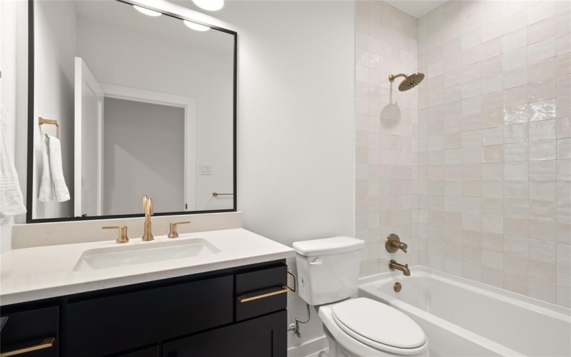 525 Classen Drive, Dallas, TX 75218, 5 Habitaciones Habitaciones , ,5 BañosBaños,Residential,En Venta,525 Classen Drive,21023528