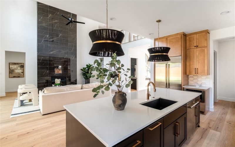525 Classen Drive, Dallas, TX 75218, 5 Habitaciones Habitaciones , ,5 BañosBaños,Residential,En Venta,525 Classen Drive,21023528