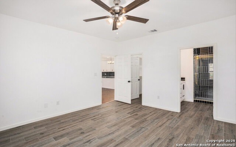 1615 N Guadalupe, Seguin, TX 78155, 3 Bedrooms Bedrooms, ,2 BathroomsBathrooms,Residential,For Sale,1615 N Guadalupe,1865700