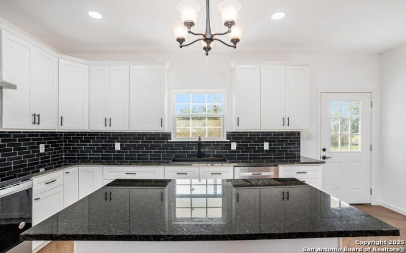 1615 N Guadalupe, Seguin, TX 78155, 3 Bedrooms Bedrooms, ,2 BathroomsBathrooms,Residential,For Sale,1615 N Guadalupe,1865700