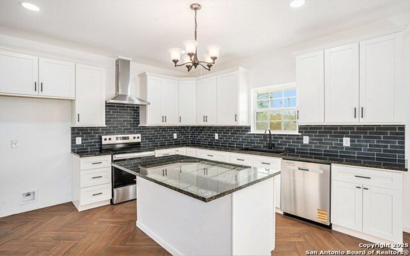 1615 N Guadalupe, Seguin, TX 78155, 3 Bedrooms Bedrooms, ,2 BathroomsBathrooms,Residential,For Sale,1615 N Guadalupe,1865700