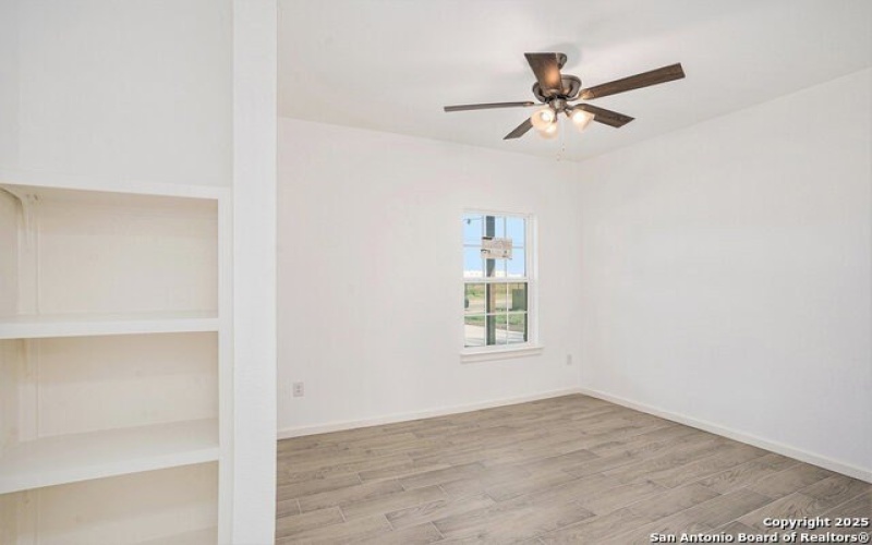 1615 N Guadalupe, Seguin, TX 78155, 3 Bedrooms Bedrooms, ,2 BathroomsBathrooms,Residential,For Sale,1615 N Guadalupe,1865700