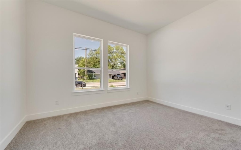 1717 Poplar Street, Dallas, TX 75215, 4 Bedrooms Bedrooms, ,2 BathroomsBathrooms,Residential,For Sale,1717 Poplar Street,0,21022494