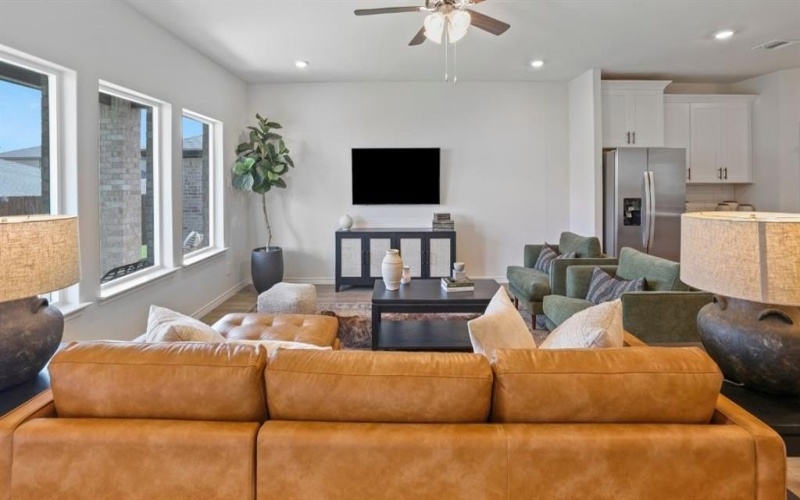 2302 Rise Ridge Road, Grand Prairie, TX 75052, 4 Bedrooms Bedrooms, ,3 BathroomsBathrooms,Residential,For Sale,2302 Rise Ridge Road,0,21022529