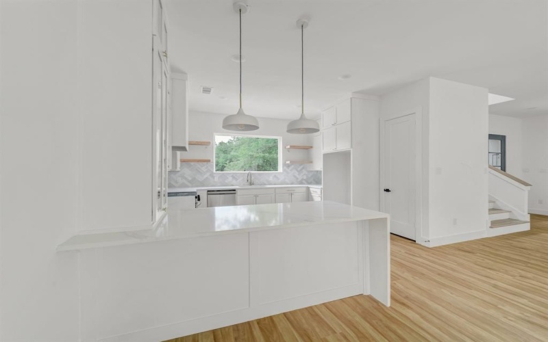 2416 Fatima Avenue, Dallas, TX 75241, 5 Bedrooms Bedrooms, ,5 BathroomsBathrooms,Residential,For Sale,2416 Fatima Avenue,0,21022576