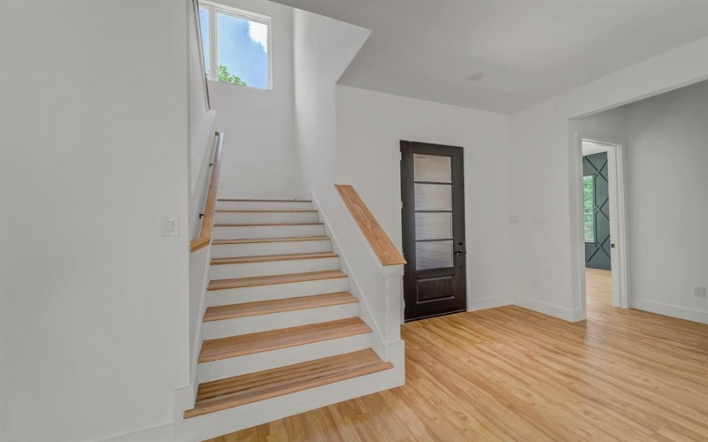 2416 Fatima Avenue, Dallas, TX 75241, 5 Bedrooms Bedrooms, ,5 BathroomsBathrooms,Residential,For Sale,2416 Fatima Avenue,0,21022576