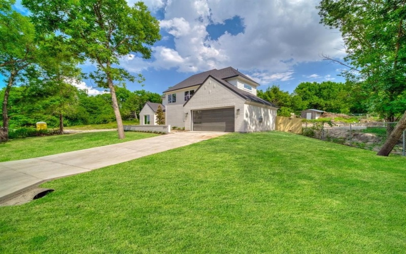 2416 Fatima Avenue, Dallas, TX 75241, 5 Bedrooms Bedrooms, ,5 BathroomsBathrooms,Residential,For Sale,2416 Fatima Avenue,0,21022576