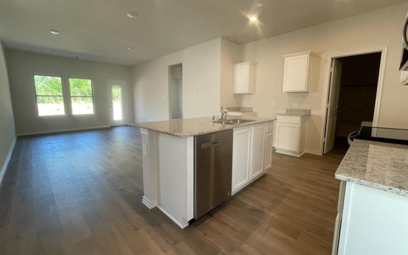 551 Bluejack Drive, Royse City, TX 75189, 4 Habitaciones Habitaciones , ,2 BañosBaños,Residential,En Venta,551 Bluejack Drive,0,21022643