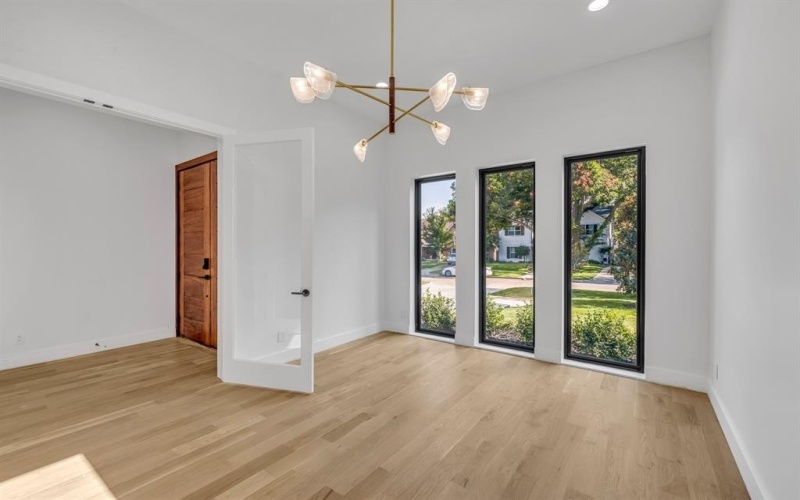 6231 McCommas Boulevard, Dallas, TX 75214, 5 Bedrooms Bedrooms, ,6 BathroomsBathrooms,Residential,For Sale,6231 McCommas Boulevard,0,21022656