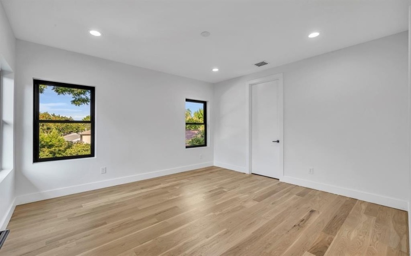 6231 McCommas Boulevard, Dallas, TX 75214, 5 Bedrooms Bedrooms, ,6 BathroomsBathrooms,Residential,For Sale,6231 McCommas Boulevard,0,21022656