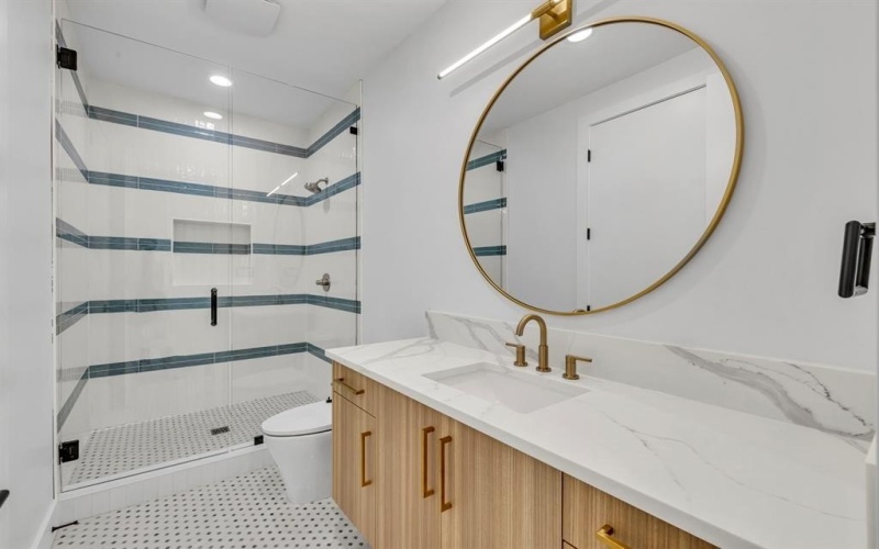 6231 McCommas Boulevard, Dallas, TX 75214, 5 Bedrooms Bedrooms, ,6 BathroomsBathrooms,Residential,For Sale,6231 McCommas Boulevard,0,21022656