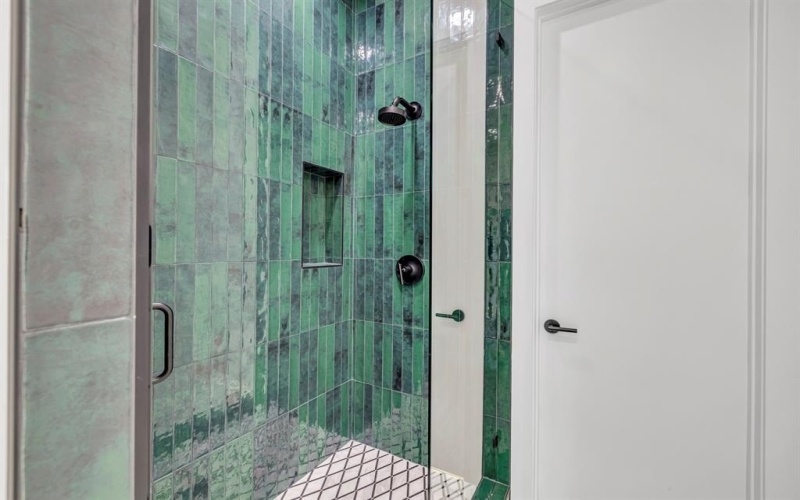 6231 McCommas Boulevard, Dallas, TX 75214, 5 Bedrooms Bedrooms, ,6 BathroomsBathrooms,Residential,For Sale,6231 McCommas Boulevard,0,21022656