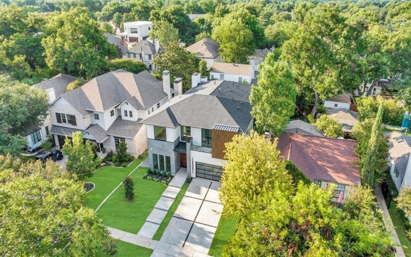 6231 McCommas Boulevard, Dallas, TX 75214, 5 Bedrooms Bedrooms, ,6 BathroomsBathrooms,Residential,For Sale,6231 McCommas Boulevard,0,21022656