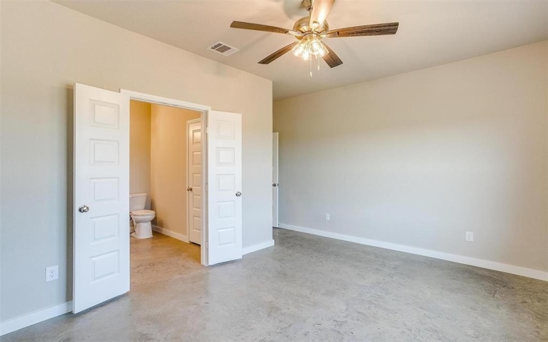 105 W Main Street, Rio Vista, TX 76093, 3 Habitaciones Habitaciones , ,2 BañosBaños,Residential,En Venta,105 W Main Street,0,21022714