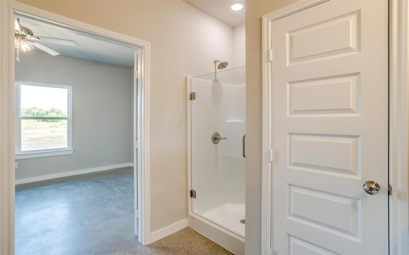 105 W Main Street, Rio Vista, TX 76093, 3 Habitaciones Habitaciones , ,2 BañosBaños,Residential,En Venta,105 W Main Street,0,21022714