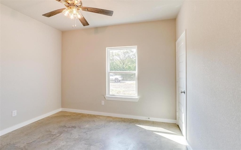 105 W Main Street, Rio Vista, TX 76093, 3 Habitaciones Habitaciones , ,2 BañosBaños,Residential,En Venta,105 W Main Street,0,21022714
