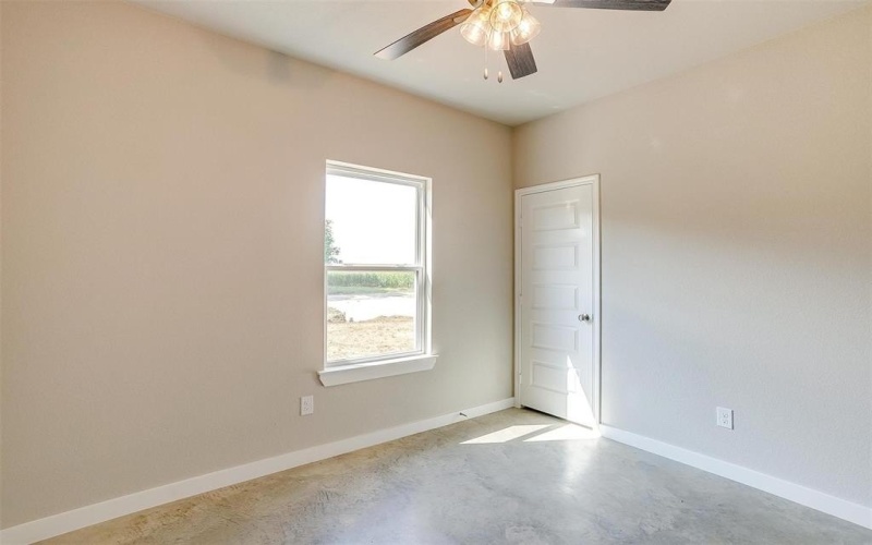 105 W Main Street, Rio Vista, TX 76093, 3 Habitaciones Habitaciones , ,2 BañosBaños,Residential,En Venta,105 W Main Street,0,21022714