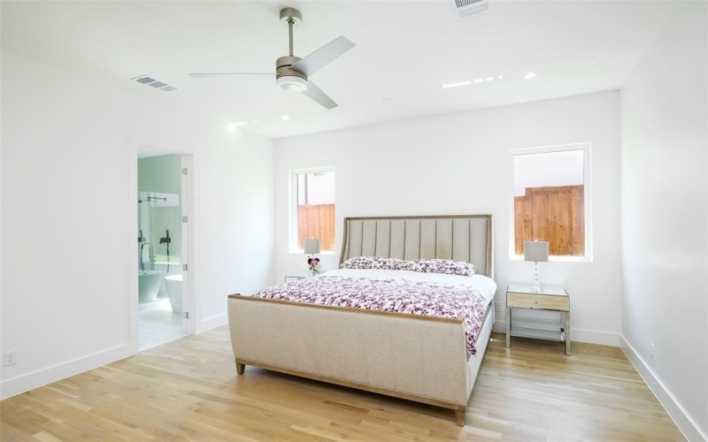 2935 Lovers Lane, University Park, TX 75225, 6 Bedrooms Bedrooms, ,7 BathroomsBathrooms,Residential,For Sale,2935 Lovers Lane,0,21022812