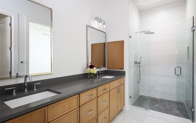 2935 Lovers Lane, University Park, TX 75225, 6 Bedrooms Bedrooms, ,7 BathroomsBathrooms,Residential,For Sale,2935 Lovers Lane,0,21022812