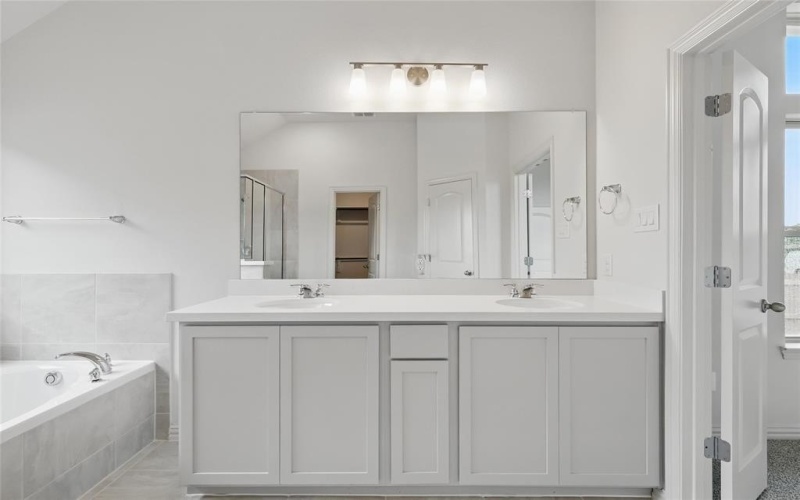 4601 Plumpjack Drive, Arlington, TX 76013, 4 Habitaciones Habitaciones , ,3 BañosBaños,Residential,En Venta,4601 Plumpjack Drive,0,21022821