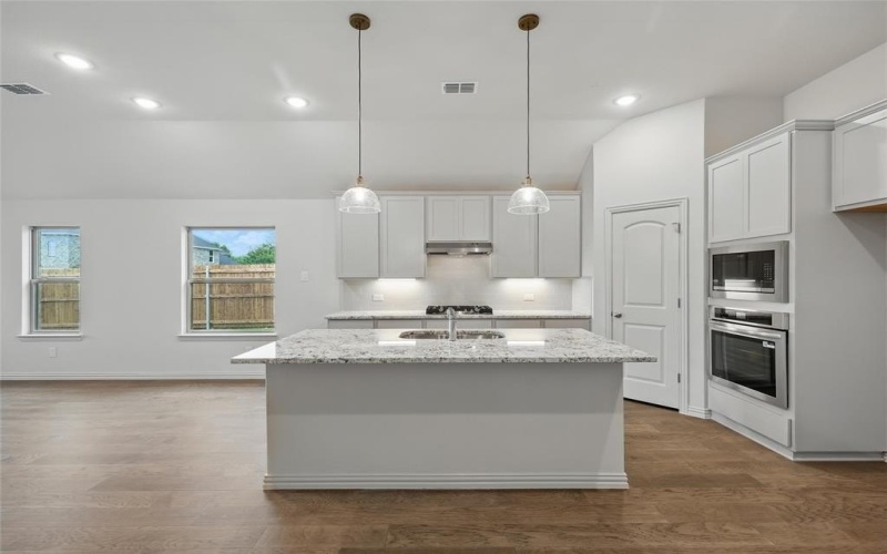 4601 Plumpjack Drive, Arlington, TX 76013, 4 Habitaciones Habitaciones , ,3 BañosBaños,Residential,En Venta,4601 Plumpjack Drive,0,21022821