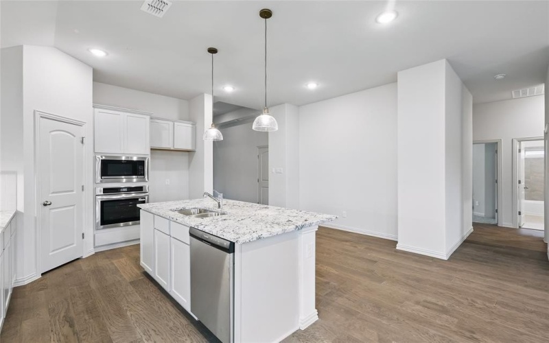 4601 Plumpjack Drive, Arlington, TX 76013, 4 Habitaciones Habitaciones , ,3 BañosBaños,Residential,En Venta,4601 Plumpjack Drive,0,21022821