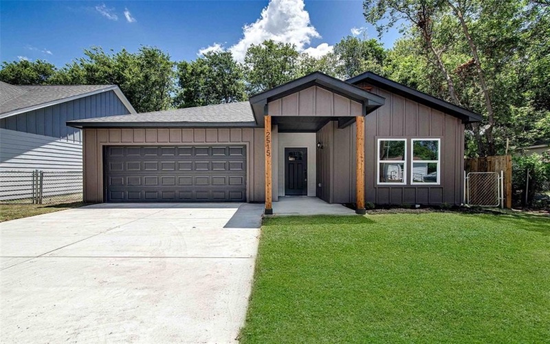 221 Lead Creek Drive, Fort Worth, TX 76131, 3 Habitaciones Habitaciones , ,2 BañosBaños,Residential,En Venta,221 Lead Creek Drive,21022842